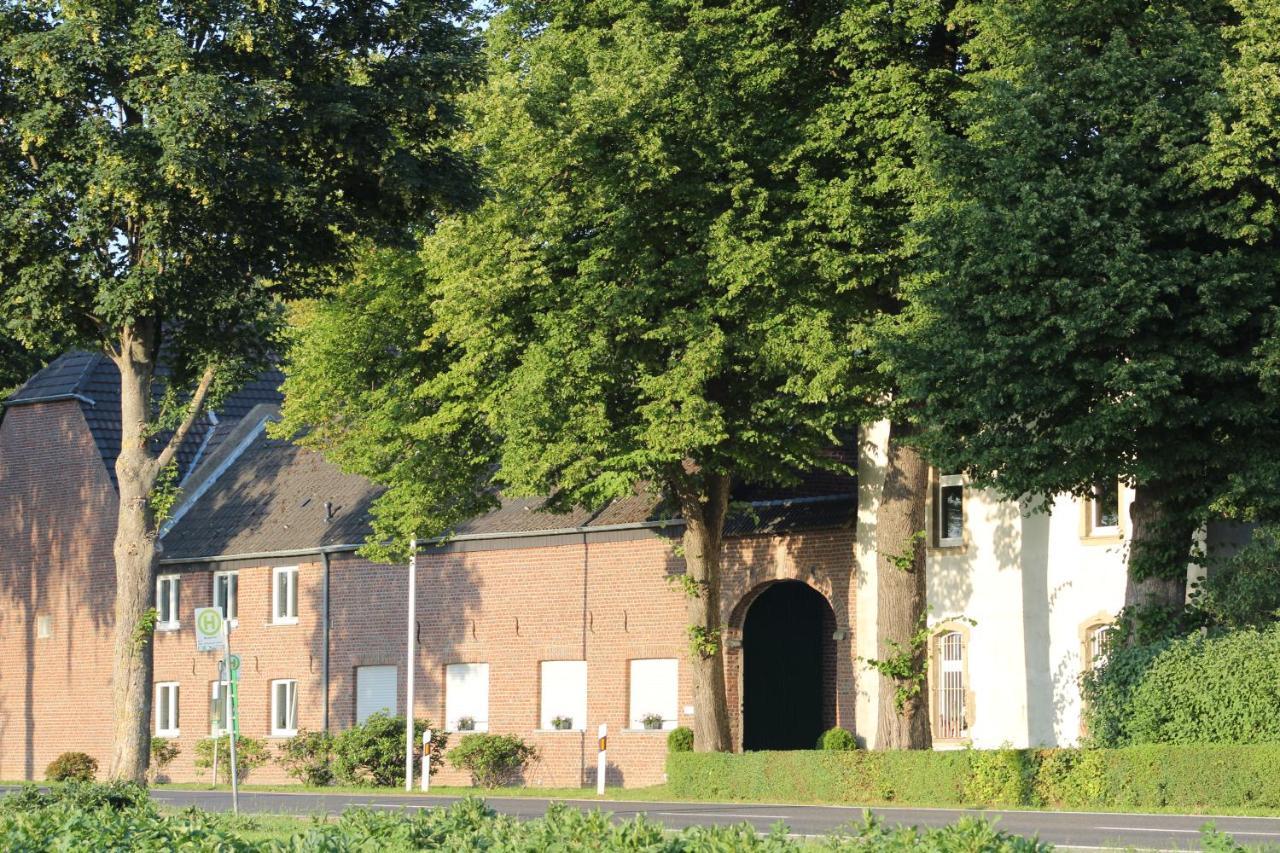 Gaestezimmer Bergerhof - Ankommen Und Wohlfuehlen นอยส์ ภายนอก รูปภาพ